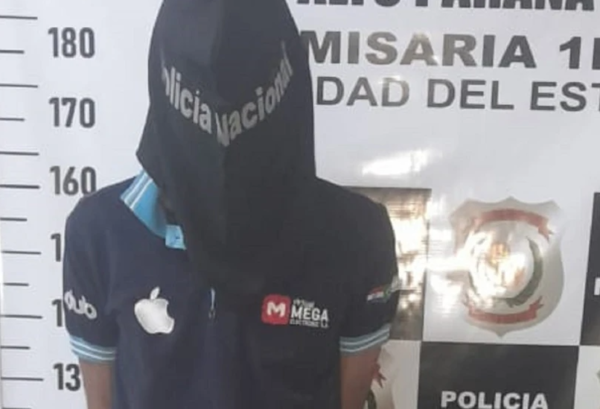 Detienen a hombre por robar celular en Black Friday de Ciudad del Este