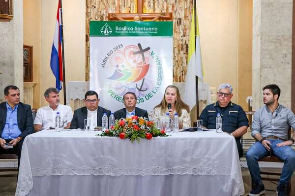 Ministerio de Salud pondrá más de 2.400 profesionales al servicio de los peregrinos de Caacupé - Nacionales - ABC Color