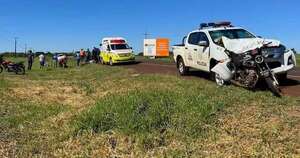 Diario HOY | Motocicleta queda incrustada en patrullera policial tras violento choque