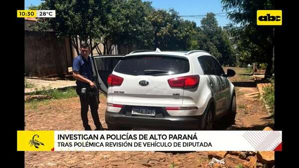 Diputada circulaba con balizas prendidas: hay cuatro policías sumariados por revisar su vehículo  - ABC Noticias - ABC Color