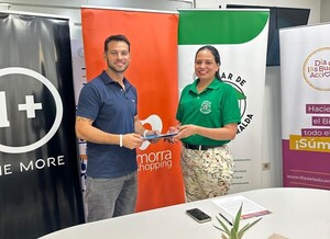 ONE More entreg贸 parte de la recaudaci贸n de su carrera solidaria al Hogar Esmeralda
