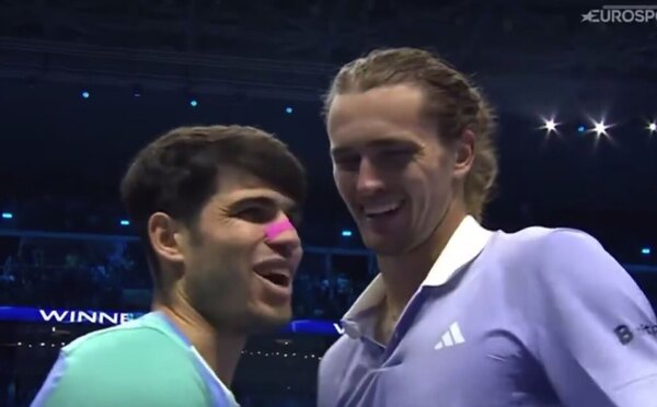 Versus / Zverev vuela a 'semis' del Masters ATP, Alcaraz eliminado