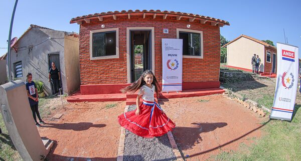 Che Róga Porã: inicia construcción de 40 soluciones habitacionales en Luque - .::Agencia IP::.