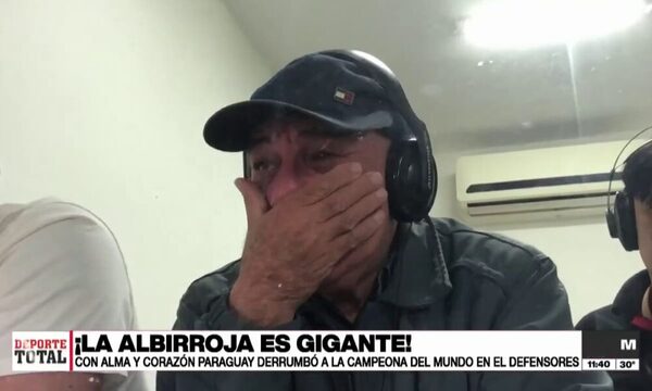 [VIDEO] ¡No se aguantó! El profe Benicio lloró con el resultado de Paraguay