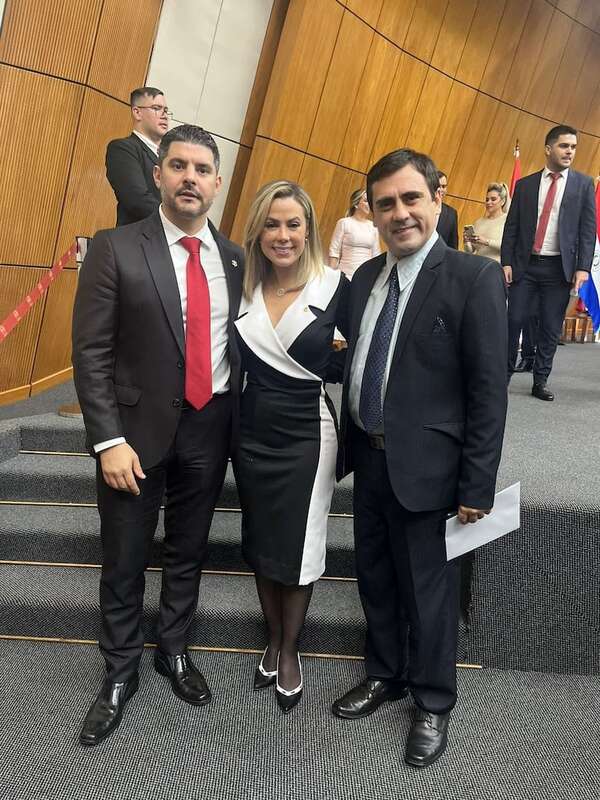 Hermano de Lizarella Valiente, otro que ingresó a Essap con “Luifer” Bernal - Nacionales - ABC Color