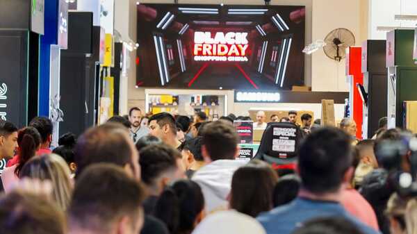 Black Friday: Shopping China sigue con un ambiente festivo - La Clave