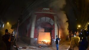 Absuelven a tres imputados por la quema de Colorado Róga