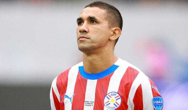 Versus / Gustavo Velázquez, un zaguero-lateral imperial