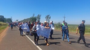 Pobladores se manifiestan en San Pedro ante pésimo estado de la ruta PY08