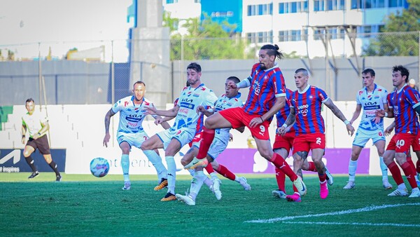 Bolívar demandará a Cerro porque no pagó todo por su goleador, Xico da Costa