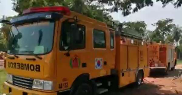 La Nación / Explosión y derrumbe en fábrica de hielo de Villa Elisa deja un herido