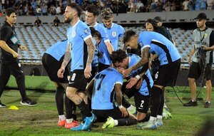 Versus / Uruguay revive ante Colombia en un partido de locos