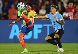 Uruguay cortó una racha negativa de cuatro partidos sin ganar ni anotar - Fútbol Internacional - ABC Color
