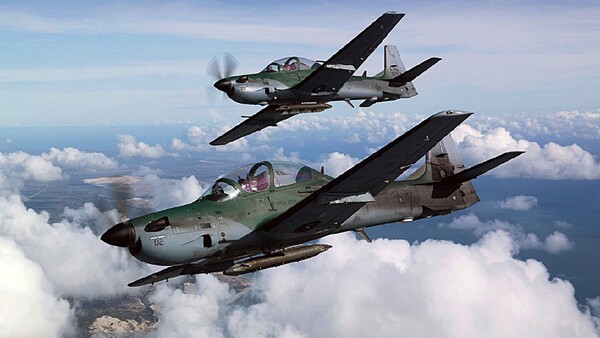 Peña avala compra de seis Super Tucano por USD 100 millones