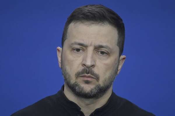 Zelenski admite situación difícil, con lento avance ruso y sin rotación ucraniana - Mundo - ABC Color