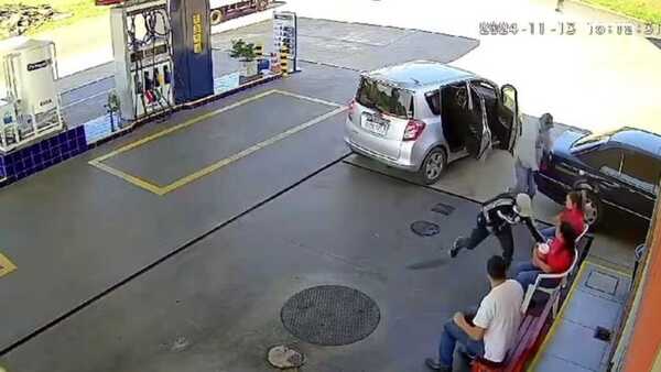 Video: Asaltantes sorprenden a empleados de gasolinera y se llevan G. 400.000 en Itá