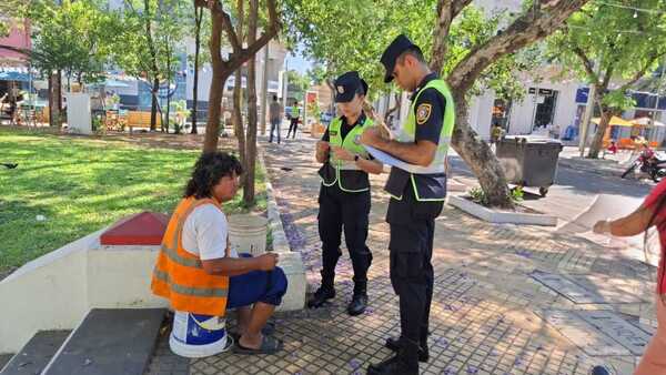 Policía saca a más cuidacoches del centro de Asunción tras denuncias por extorsión