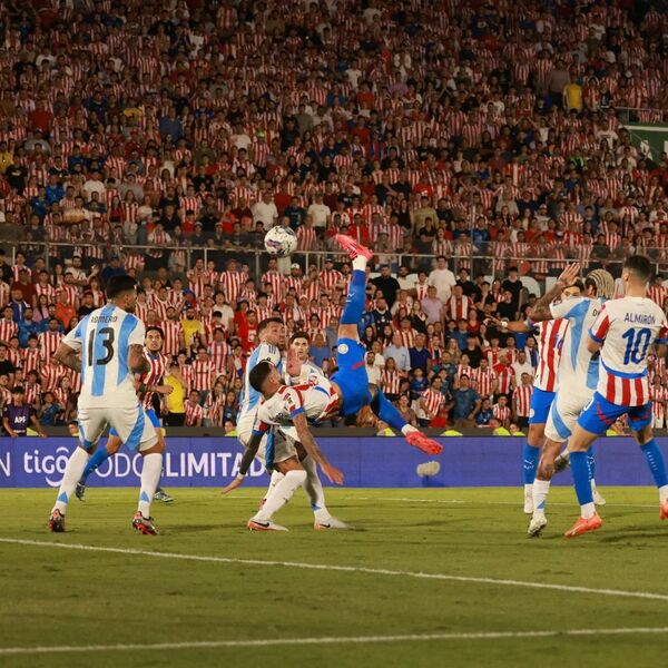¡Óleo sobre lienzo!: el golazo de Tonny ya se exhibe en el Museo de Bellas Artes - Unicanal