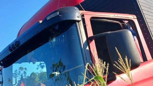 Piratas del asfalto se apoderan de un camión transportador de mercaderías en Edelira