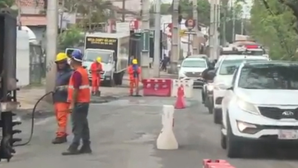 Continúa cierre de varias vías vehiculares en Asunción - SNT