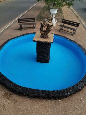 Ciudadanos mejoran fuente decorativa en emblemática avenida de Concepción