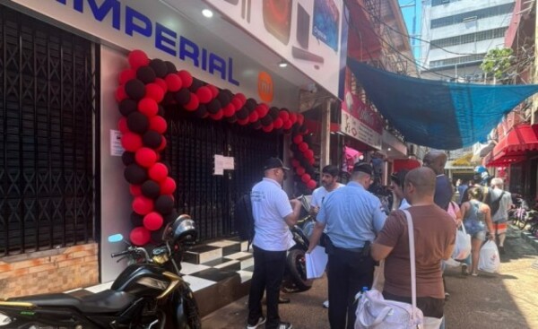 Brasileño denuncia estafa en local comercial céntrico
