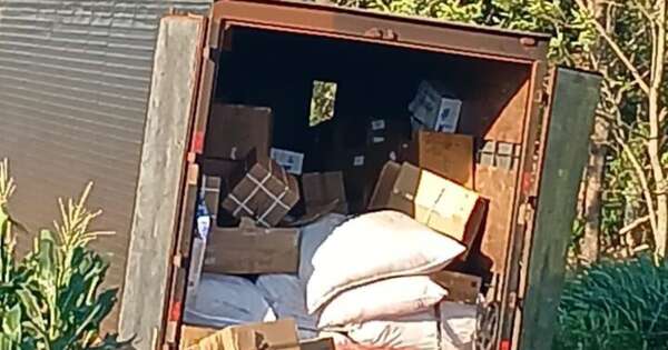 La Nación / En violento asalto, piratas del asfalto robaron mercaderías de un camión