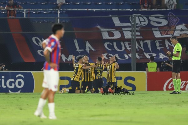 Versus / Guaraní propina otro fuerte golpe a un decepcionante Cerro Porteño