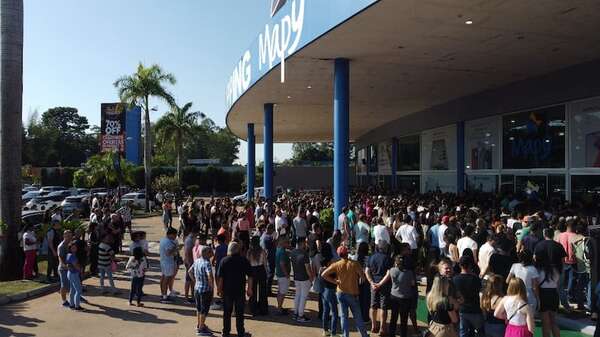 Comercio de Salto aliviado por feriado en Brasil, pero lejos de salir de la crisis - Nacionales - ABC Color