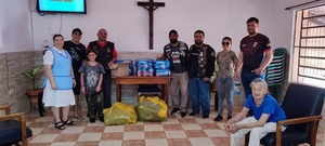 Motociclistas solidarios realizan donaciones al Hogar de Ancianos Santa María