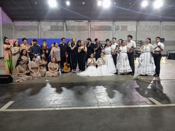 El arte llegó al barrio Pacú Cuá gracias a la UNAE