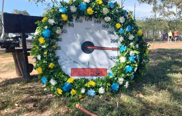 Familiares recuerdan a víctimas de siniestros viales - Nacionales - ABC Color