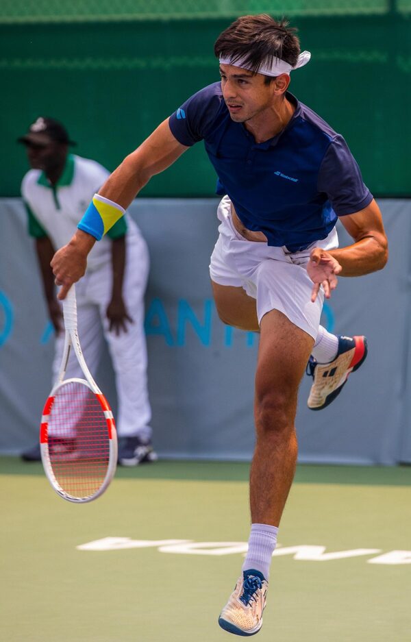 Escurra gana de entrada en challenger bainderante