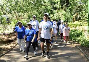 Noviembre Azul: IPS realizó corrida simbólica para concientizar sobre el cáncer de próstata  - Nacionales - ABC Color