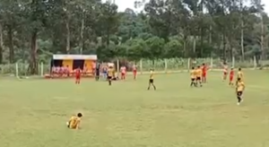 TÉCNICO AGREDIÓ A UN ÁRBITRO DURANTE UN PARTIDO EN TOMÁS R. PEREIRA - Itapúa Noticias