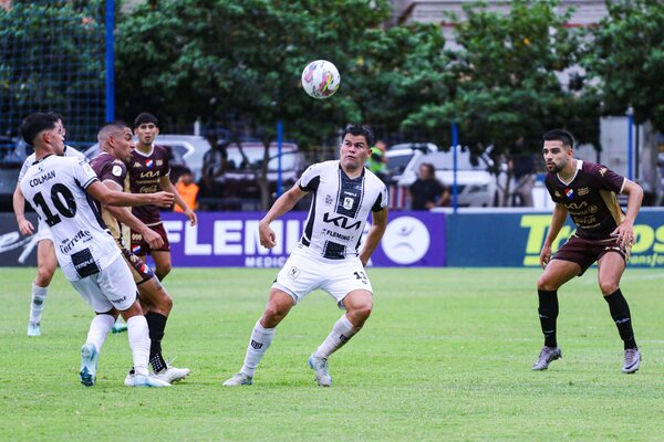 Tacuary derrota a Nacional, pero desciende a la División Intermedia - 1000 Noticias