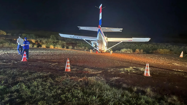 Aterrizaje forzoso de avioneta militar en Alto Paraná deja tres heridos leves