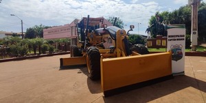 Capitán Miranda invierte en infraestructura vial con nueva Motoniveladora