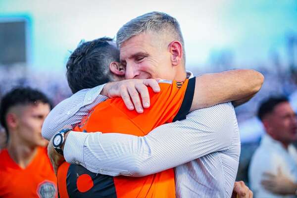 Martín Palermo y la continuidad en Olimpia: “Estaremos en charla con el presidente” - Olimpia - ABC Color