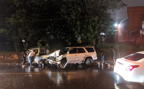 Presunto responsable de accidente habría realizado adelantamientos indebidos - 1000 Noticias