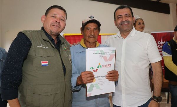 Nueva fiesta de la titulación se vivió en Villa Constitución, Caaguazú
