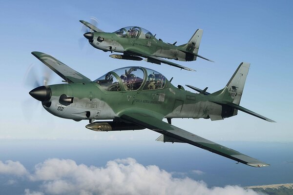 Ministro de Defensa anuncia que los seis aviones Super Tucano estarán operativos en junio de 2025 - El Trueno