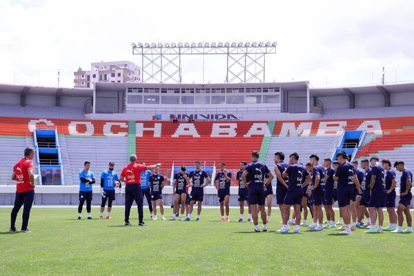 Paraguay se alista en Cochabamba para jugar contra Bolivia por una nueva fecha de eliminatorias - .::Agencia IP::.