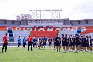 La Albirroja en Cochabamba inicia tarea táctica – técnica con miras al juego ante Bolivia • RADIO NACIONAL