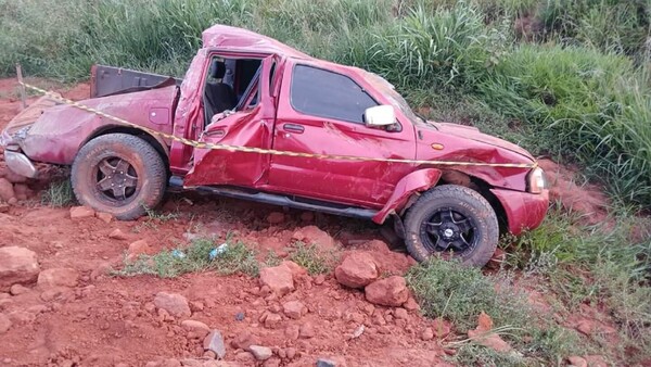 Niña muere tras volcar un vehículo en Guayaibí, su padre estaba alcoholizado