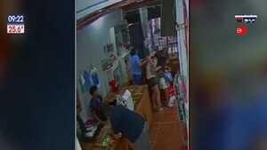 Cliente resulta herido de un balazo durante asalto y tiroteo en local comercial