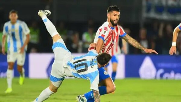 ¿Pedido de disculpas de Omar Alderete a Messi en realidad fue de otra persona?