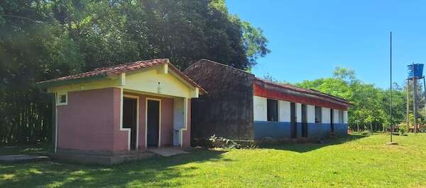 San Juan Nepomuceno: denuncian presuntas obras fantasmas en instituciones escolares - Nacionales - ABC Color