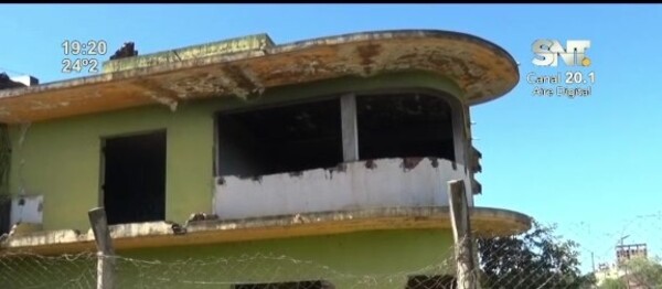 Predios de la EBY en Encarnación convertidos en refugio de delincuentes - SNT