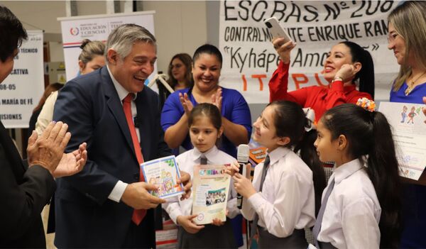 Destacan enfoque de enseñanza del curso de formación de lectoescritura